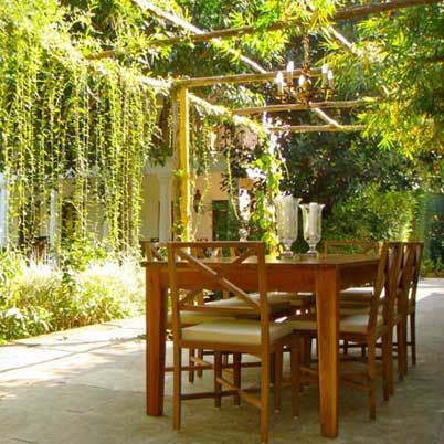 villa goa pergola dining